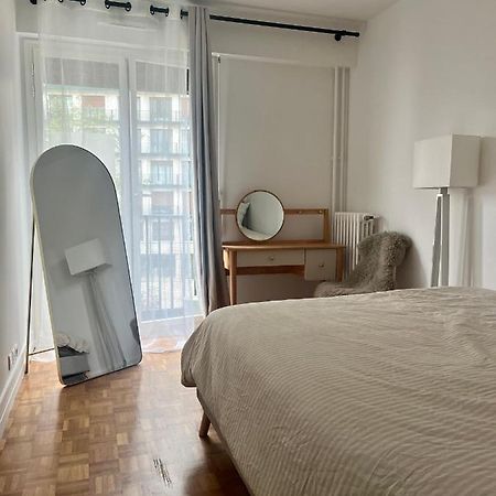 Modern Apartment Near The Eiffel Tower, 45M Paris Exterior photo